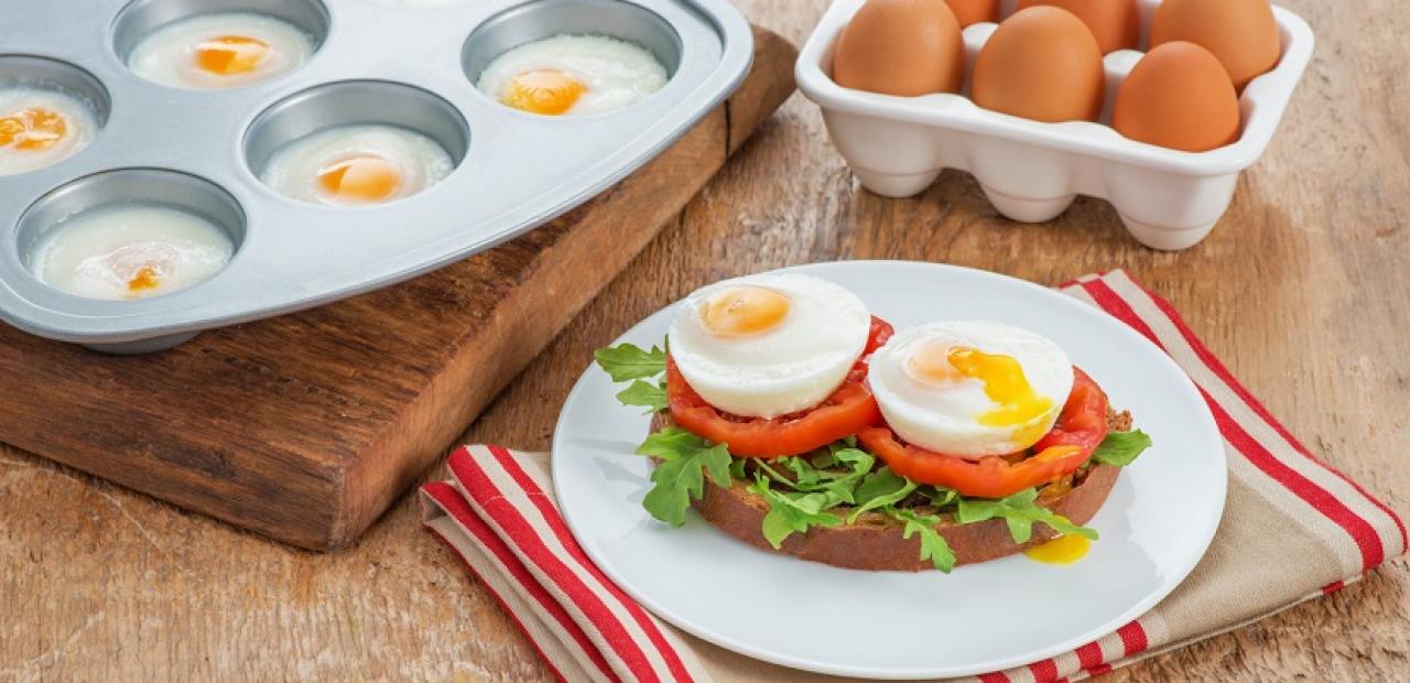 Muffin-Pan-Poached-Eggs-CMS